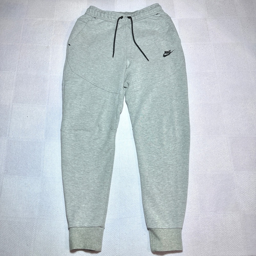 Nike Sportswear Tech Fleece Joggers Mens XS Slim Fit Tapered Sweatpants CU4495
